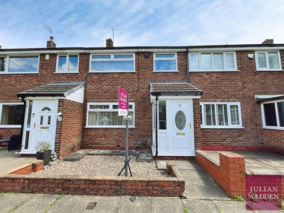 3 bed property, in Jackson Gardens, £185,000