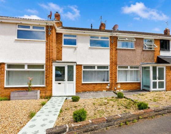 3 bed property, in Anderson Close, £225,000