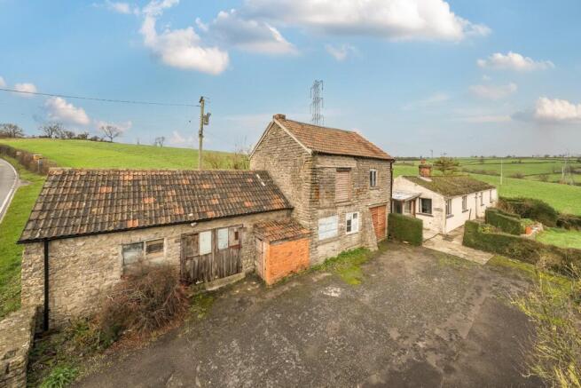2 bed property, in Prestleigh, £365,000