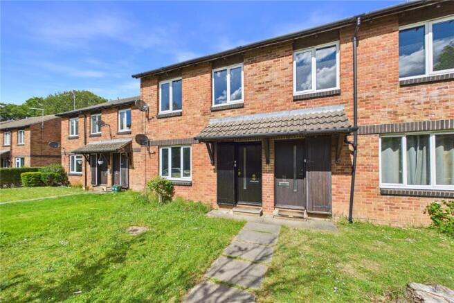 1 bed property, in Ruskin Close, £165,000
