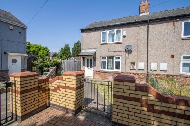 3 bed property, in Brunswick Square, £100,000