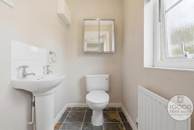 3 bed property, in St. Nicholas Place, £575,000