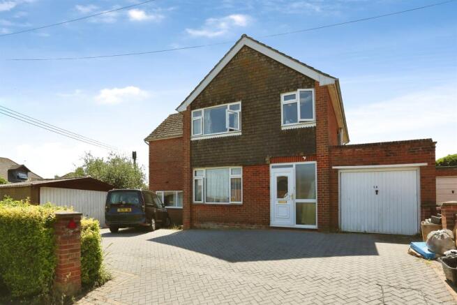 5 bed property, in Pretoria Road, £475,000