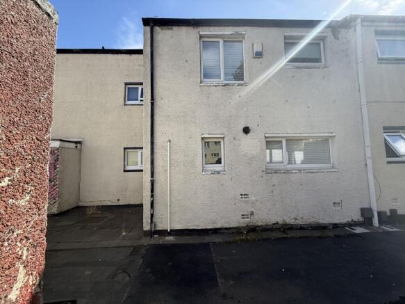 3 bed property, in Barmston Way, £60,000