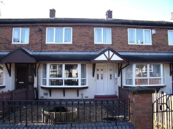 3 bed property, in Benfleet Avenue, £80,000