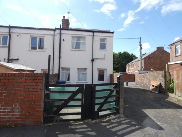 2 bed property, in Stephenson Street, £40,000