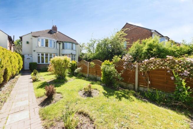 3 bed property, in Westley Road, £285,000