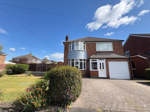 4 bed property, in Eskdale Drive, £375,000