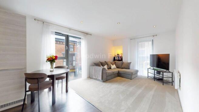 2 bed property, in Nuovo Apartments, £260,000