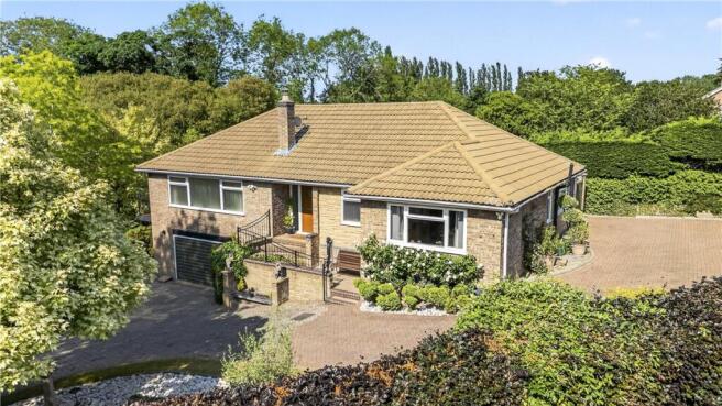 3 bed property, in Mill Lane, £685,000