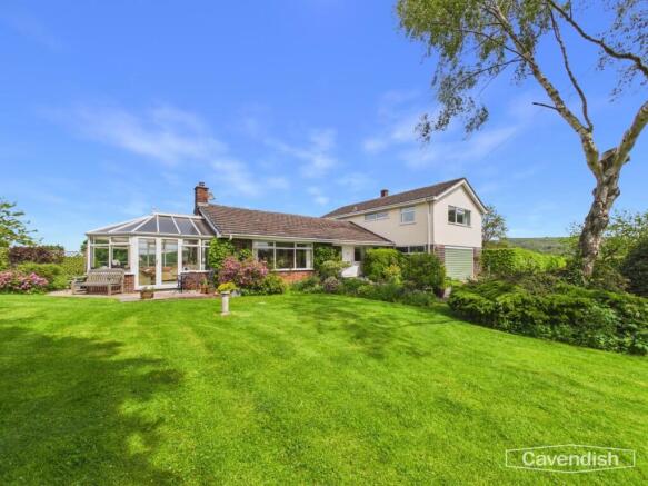 4 bed property, in Llanarmon yn Ial, £600,000