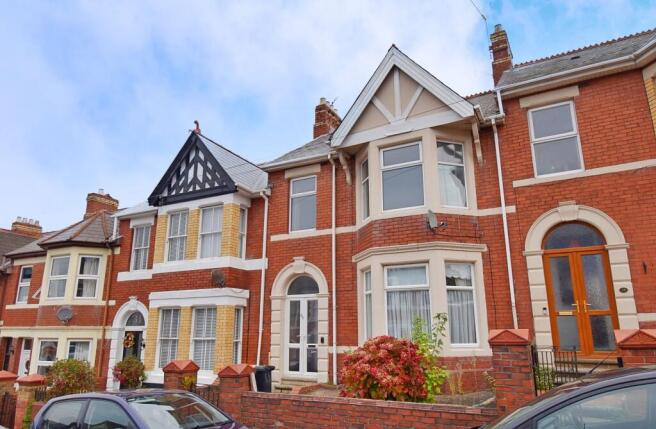 2 bed property, in Richmond Road, £105,000