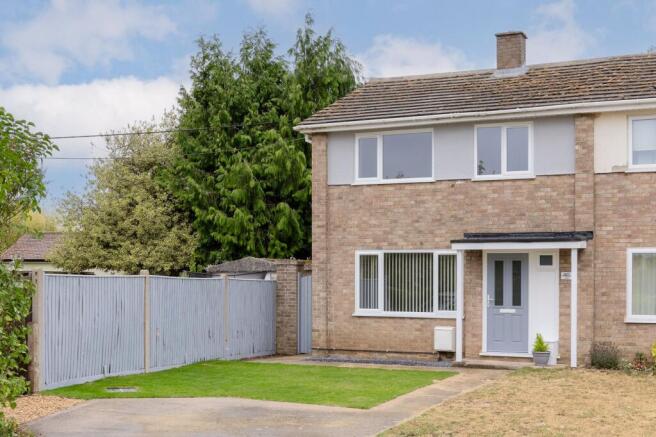 3 bed property, in St. Giles, £395,000