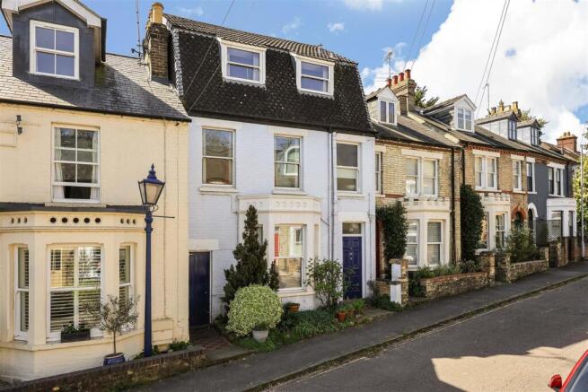 5 bed property, in Alpha Road, £1,100,000