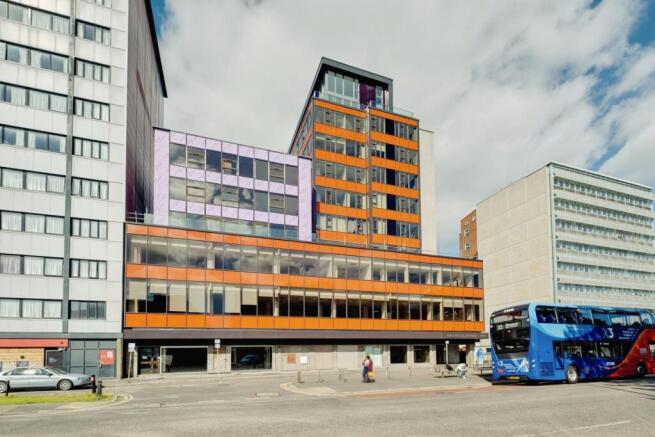 1 bed property, in Christchurch Road, £130,000