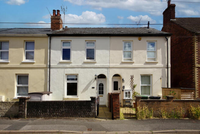 3 bed property, in Berrycroft, £260,000