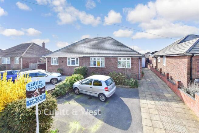2 bed property, in Scratchface Lane, £350,000