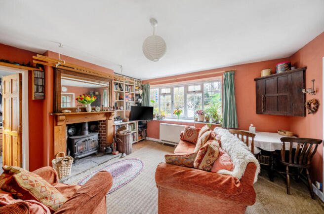 2 bed property, in Pitcombe, £375,000