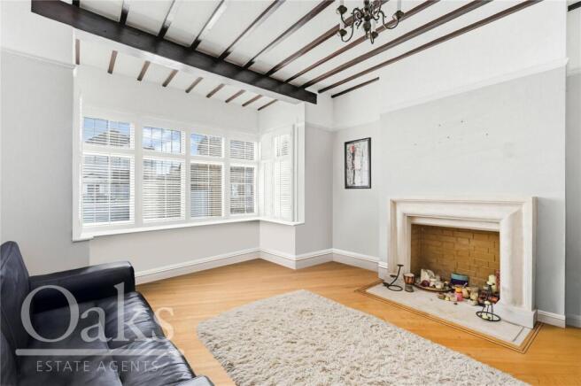 4 bed property, in Warwick Road, £600,000