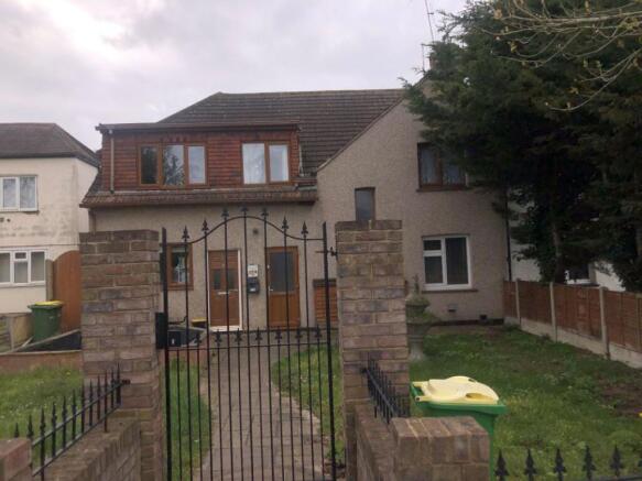 1 bed property, in 27A Middle Mead, £65,000