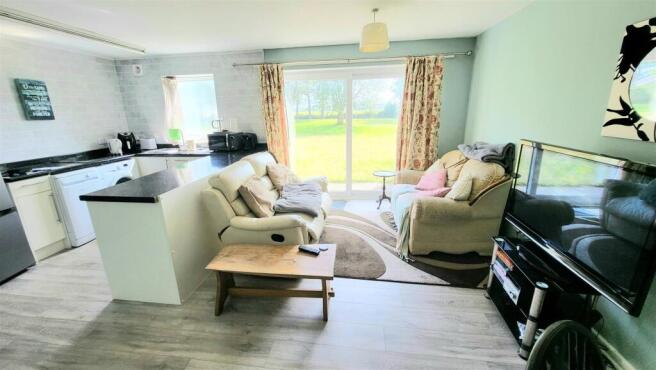 2 bed property, in 15 Glan Gors, £89,500