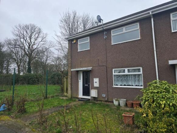 3 bed property, in 23 Haven Close, £59,000