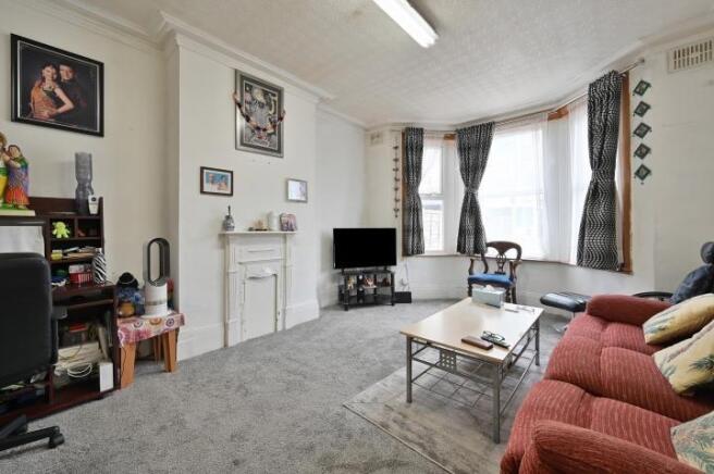 1 bed property, in Station Road, £350,000