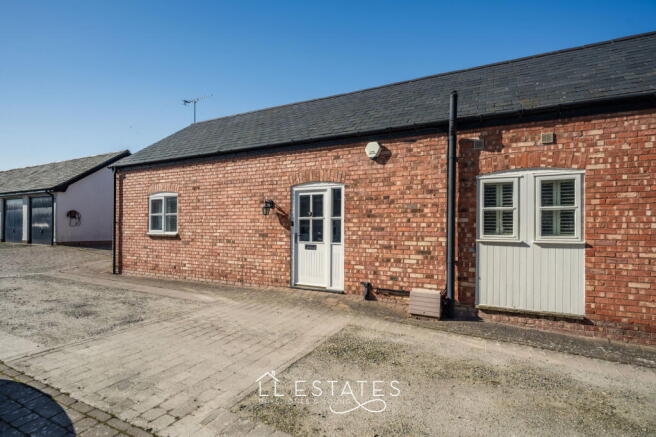 3 bed property, in Dyserth Road, £370,000