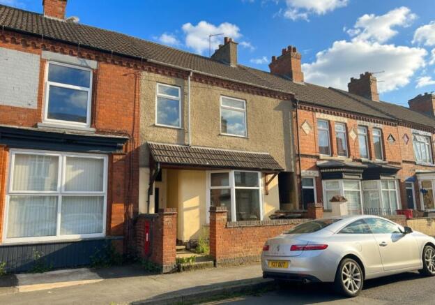 3 bed property, in 68 Park Road, £80,000