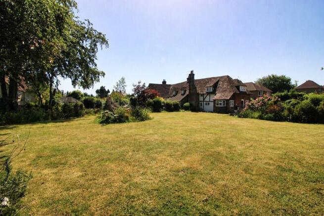 3 bed property, in Wrotham Road, £675,000