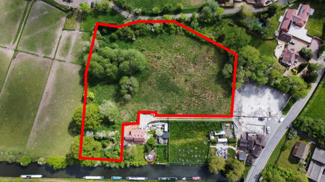 Land, in Land Adjacent To The Navigation Inn, £1
