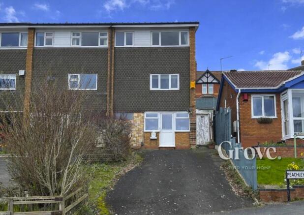 3 bed property, in Hunnington Crescent, £225,000