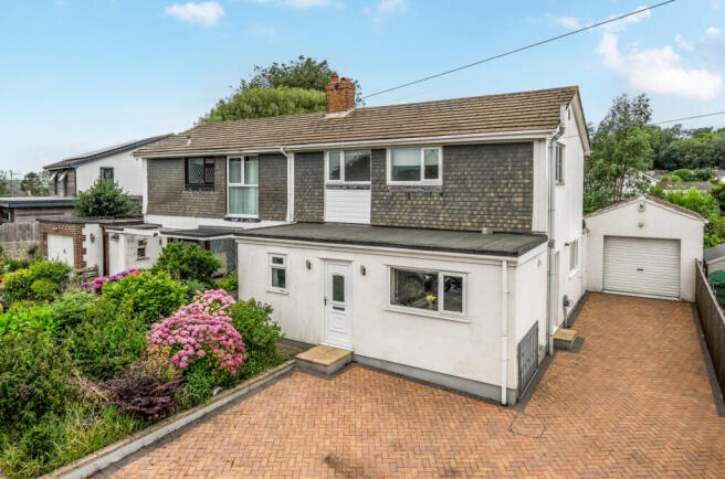 3 bed property, in Reservoir Road, £350,000