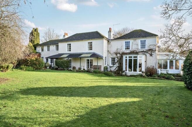 7 bed property, in Tonbridge Road, £975,000