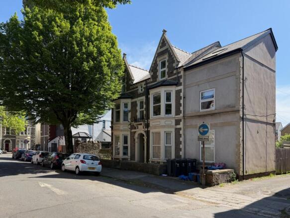 9 bed property, in Connaught Road, £995,000