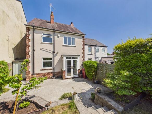 3 bed property, in Green Lane, £350,000