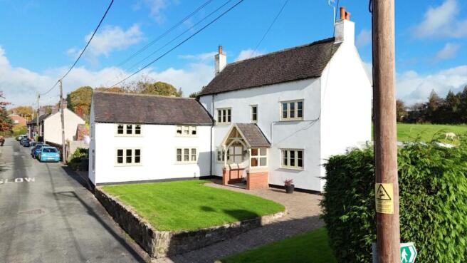 4 bed property, in High Street, £499,995