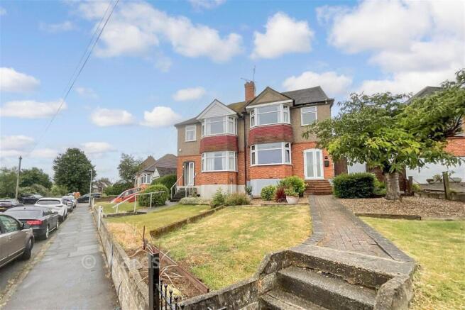 3 bed property, in Evesham Road, £375,000