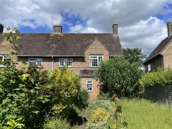 3 bed property, in Rissington Road, £355,000