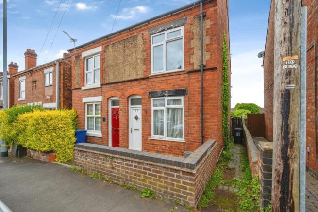 2 bed property, in Thomas Street, £140,000