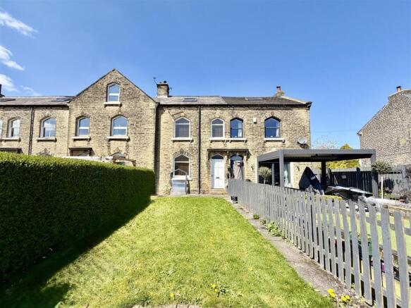 4 bed property, in Derwent Road, £259,950
