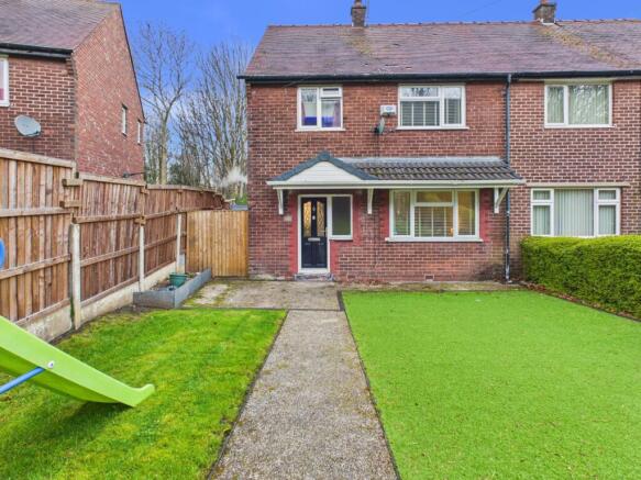3 bed property, in Danwood Close, £225,000