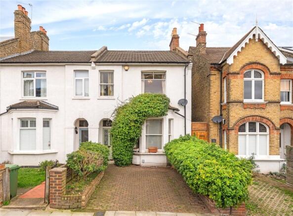 4 bed property, in Upland Road, £1,250,000