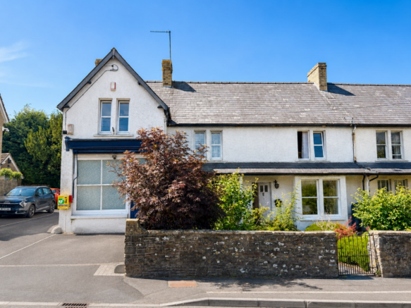 5 bed property, in The Post House, £479,950
