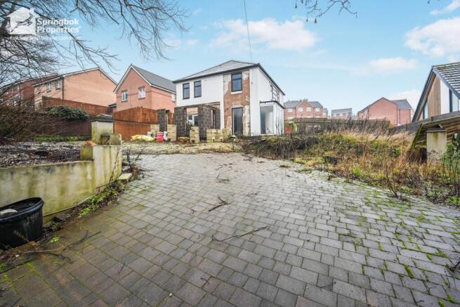 3 bed property, in Old Mill Lane, £280,000