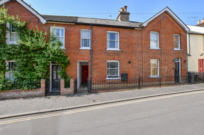 2 bed property, in Albert Street, £342,500