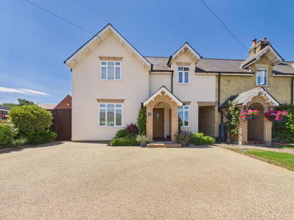 3 bed property, in Hay Street, £650,000