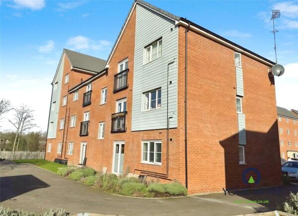 2 bed property, in Owens Road, £160,000