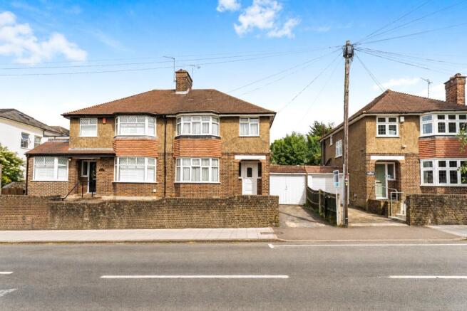 3 bed property, in Amberley Terrace, £625,000