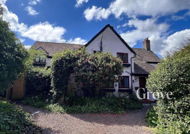 4 bed property, in Violet Lane, £700,000